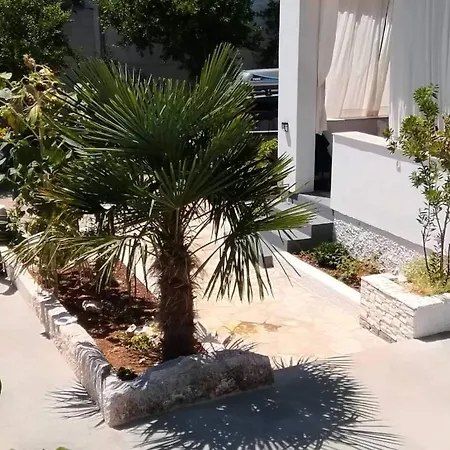 Apartment In With Sea View, Terrace, Air Conditioning, Wifi *
