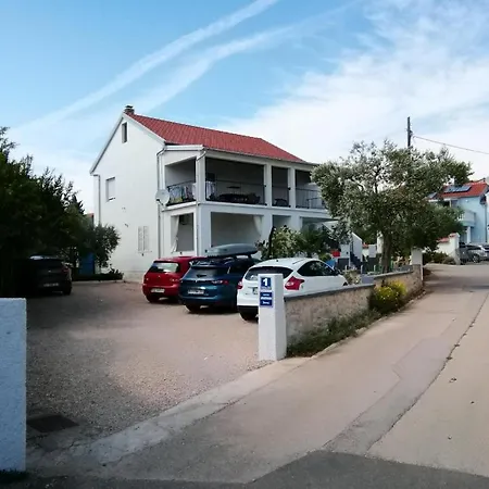 Apartment In With Sea View, Terrace, Air Conditioning, Wifi *